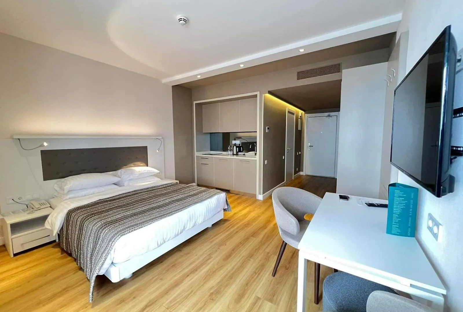 Black Sea Pearl Batumi Apartment
